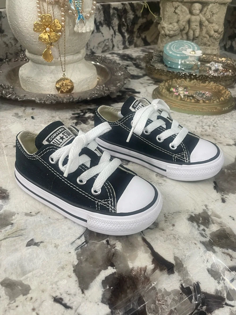 Converse Kids' Black White Chuck Taylor All Star Low Top Sneakers Toddler Size 6